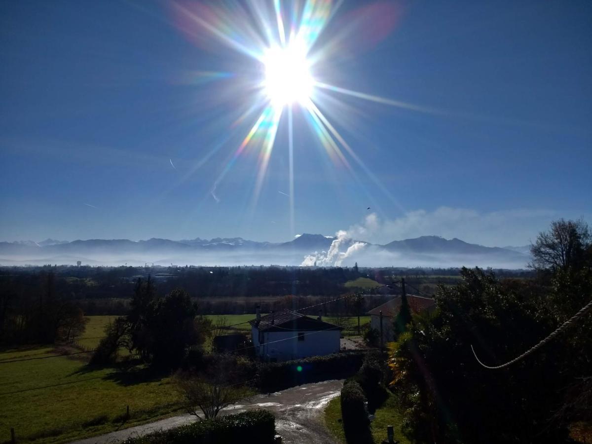 Pyrenees Vue Gite - Vues Fantastique, Parking Gratuit Sur Place & Piscine Saint Gaudens Eksteriør billede